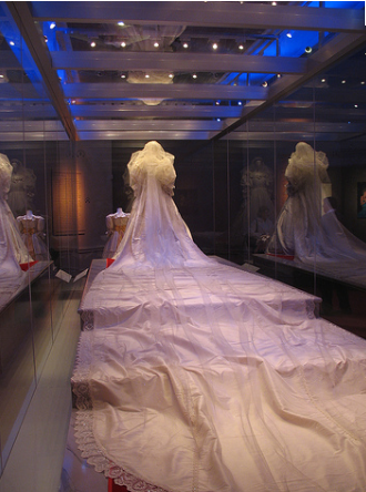 princess diana wedding dress photos. princess diana wedding dress.