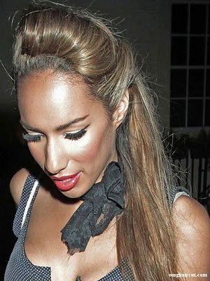 prom hairstyles 2011 half up. prom hairstyles half up curly. hairstyles for prom 2011 half up half. prom hairstyles 2011 half up. prom hairstyles half up curly.
