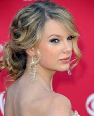 prom hairstyles long hair. prom hairstyles for long hair 2010. 2010 prom hairstyles pictures