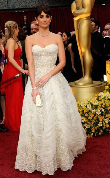 jackie kennedy style wedding dress. jackie kennedy wedding gown. Vintage-Inspired Wedding Gown: Vintage-Inspired Wedding Gown: hcuar. Sep 19, 11:50 AM. Except that: