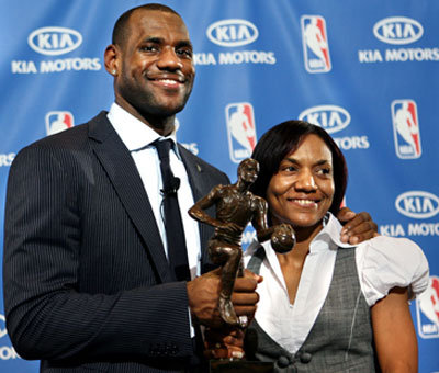 lebron james mother gloria lebron james mother arrested. lebron james mother gloria